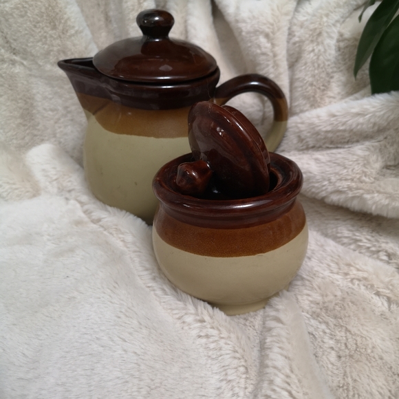 Sugar bowl and creamer. - Picture 2 of 2